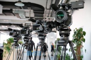 ¼ÃÄÏÊ״Σ¬5G+4K¿´È«¹úÁ½»á£¡¼ÃÄϱ¨ÒµÈ«Ã½Ì屨µÀ×é³öÕ÷±±¾©_¼ÃÄϻ